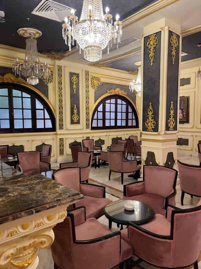 Otel Cosmopolitan 3*